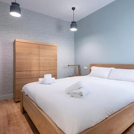 One Bedroom Stylish Apartment Barcelona