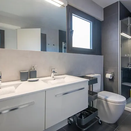 One Bedroom Stylish Apartment Barcelona